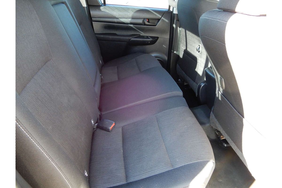 2018 Toyota Hilux SR GUN126R 4X4