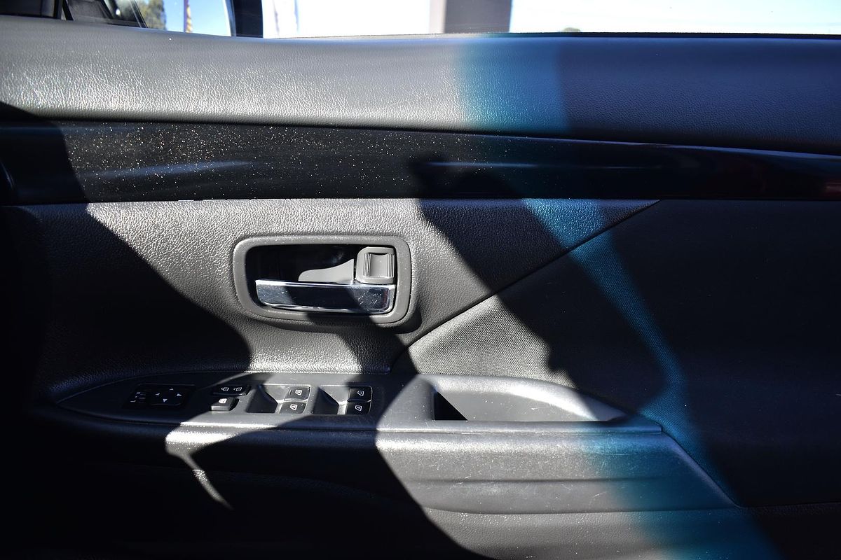 2018 Mitsubishi Outlander ES ZL