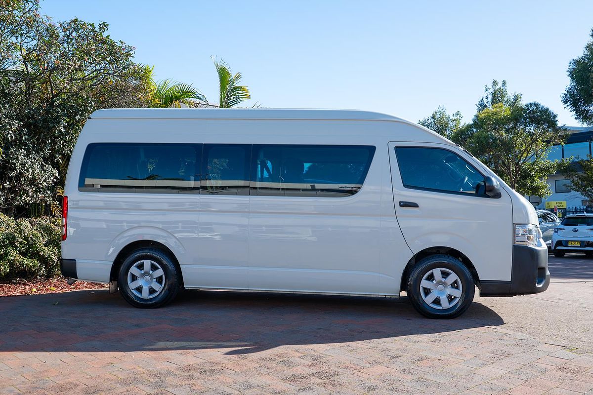2017 Toyota Hiace Commuter KDH223R