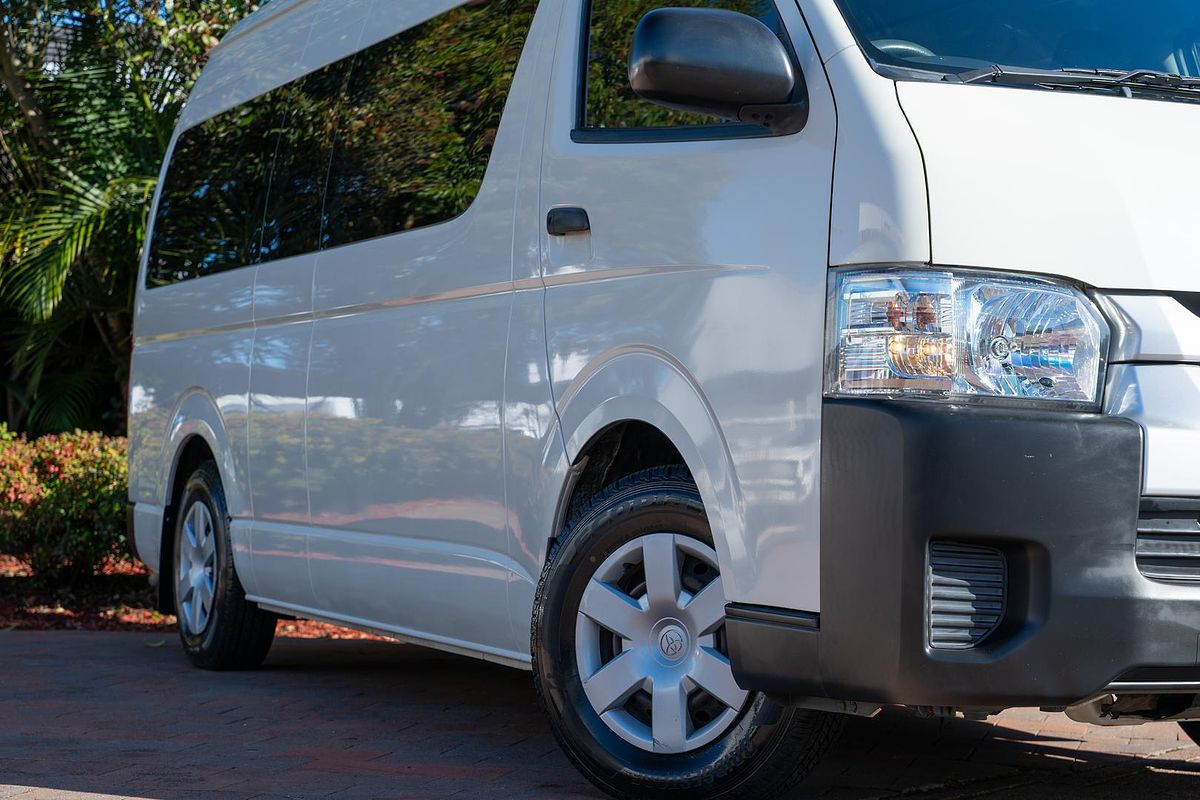 2017 Toyota Hiace Commuter KDH223R