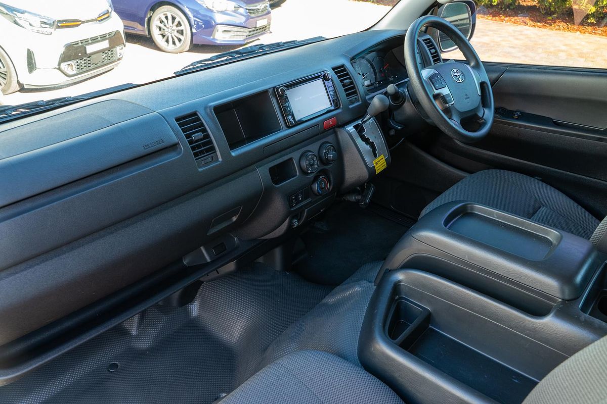 2017 Toyota Hiace Commuter KDH223R