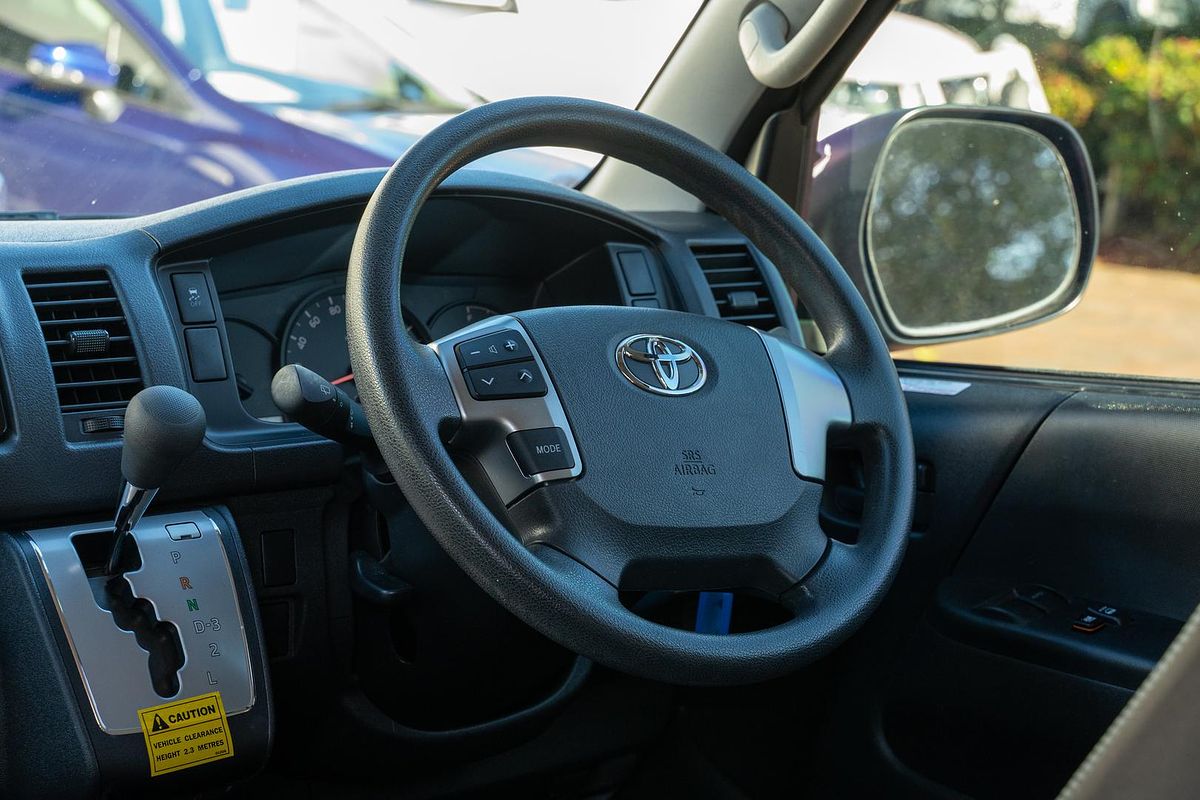 2017 Toyota Hiace Commuter KDH223R