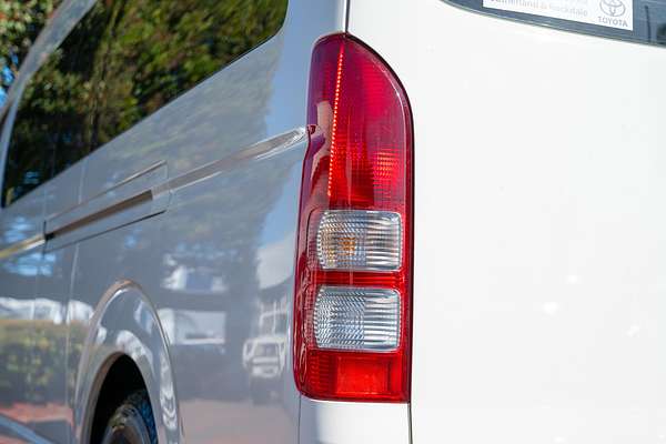 2017 Toyota Hiace Commuter KDH223R
