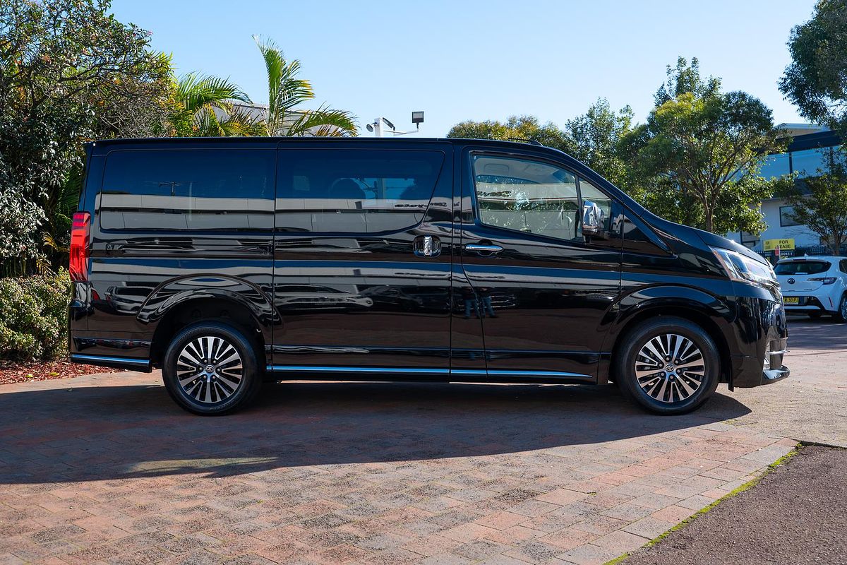 2024 Toyota Granvia VX GDH303R