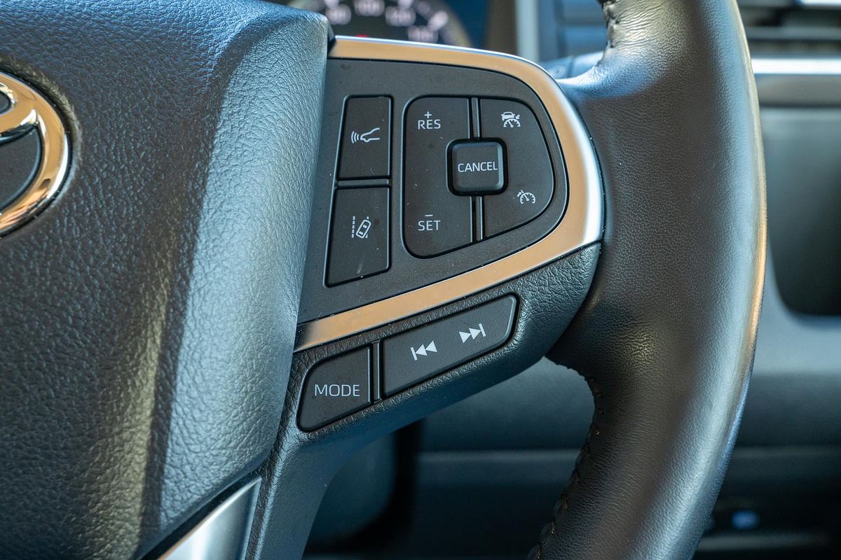 2024 Toyota Granvia VX GDH303R