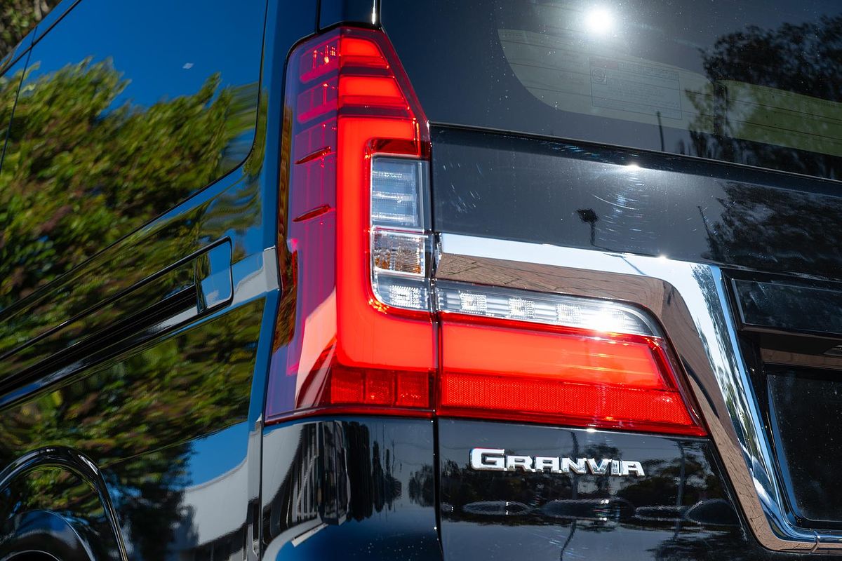 2024 Toyota Granvia VX GDH303R