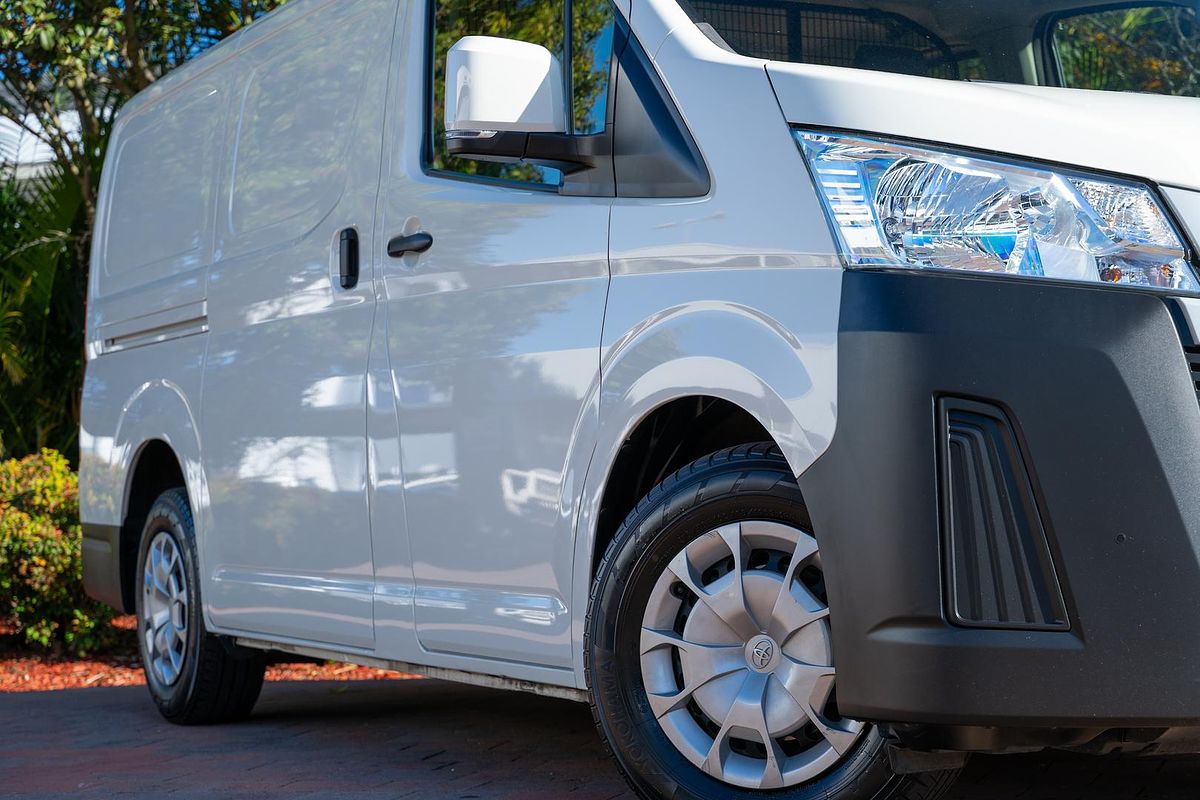 2022 Toyota Hiace GDH300R LWB