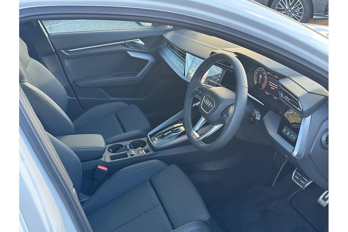 2025 Audi A3 35 TFSI S line GY