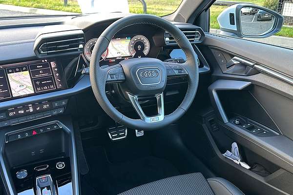 2025 Audi A3 35 TFSI S line GY