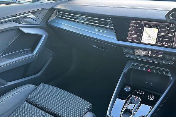 2025 Audi A3 35 TFSI S line GY