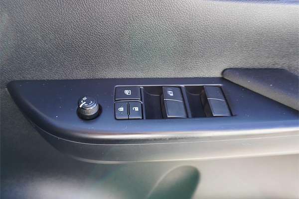 2020 Toyota Hilux SR GUN126R 4X4