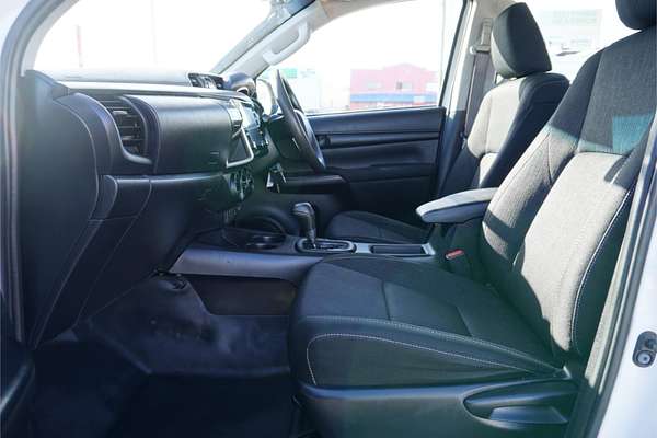 2020 Toyota Hilux SR GUN126R 4X4