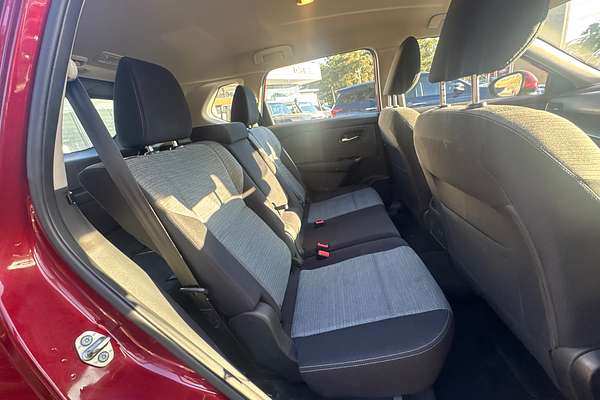 2024 Nissan X-TRAIL ST T33