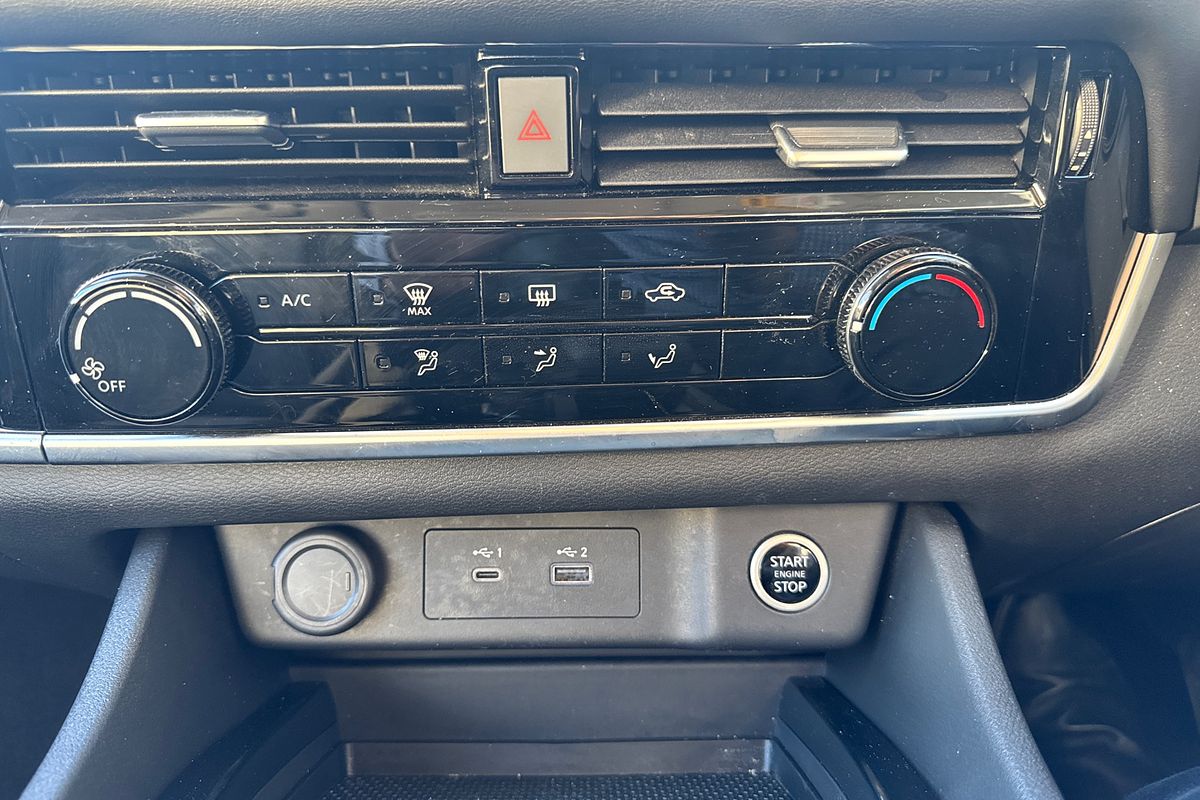 2024 Nissan X-TRAIL ST T33