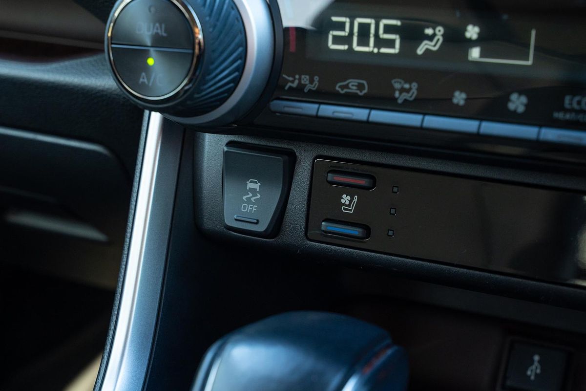 2022 Toyota RAV4 Cruiser AXAH54R