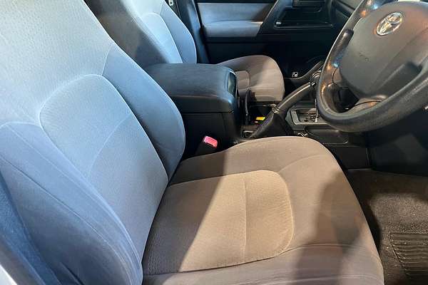 2008 Toyota Landcruiser GXL UZJ200R