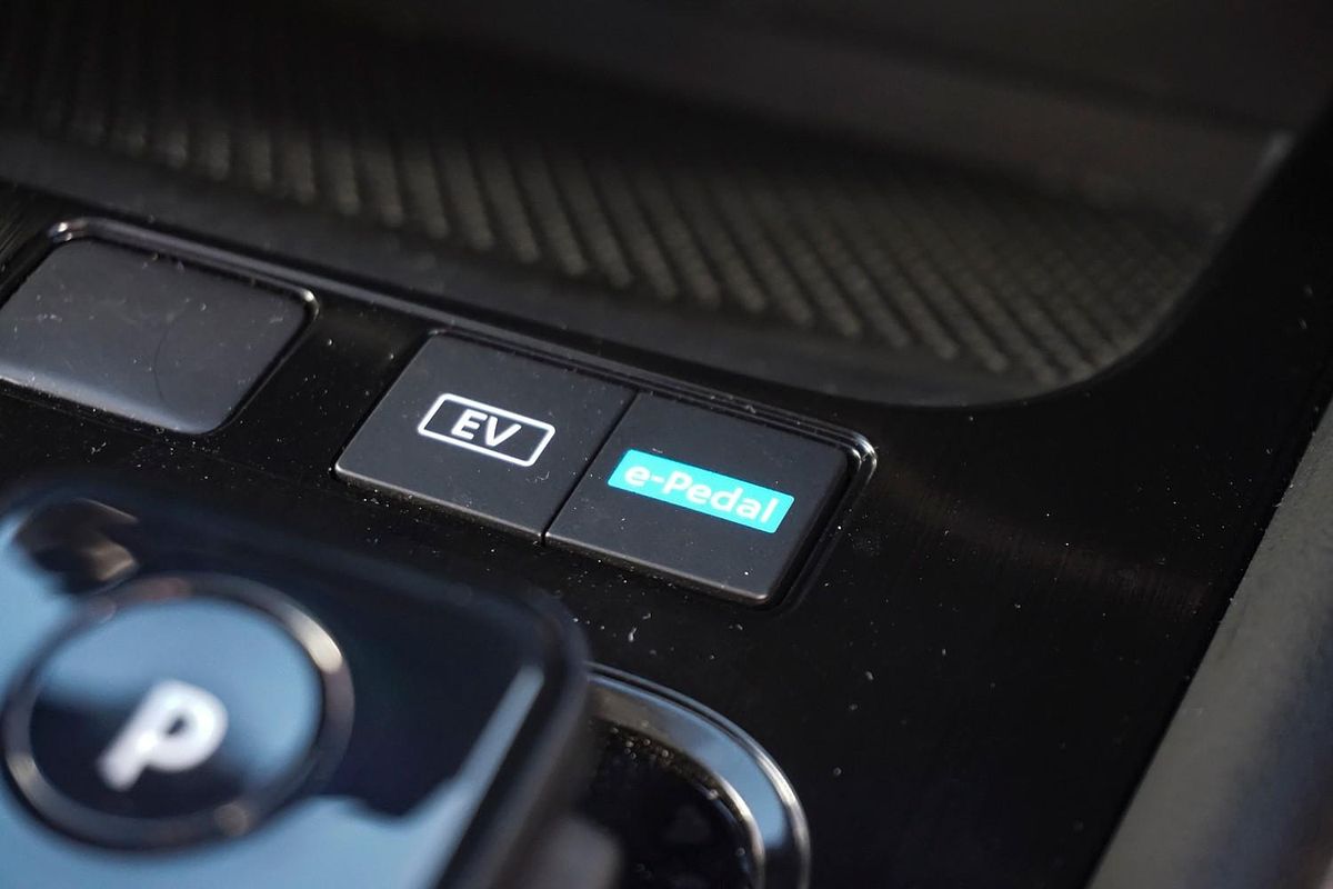 2023 Nissan X-TRAIL ST-L e-POWER T33