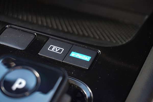 2023 Nissan X-TRAIL ST-L e-POWER T33