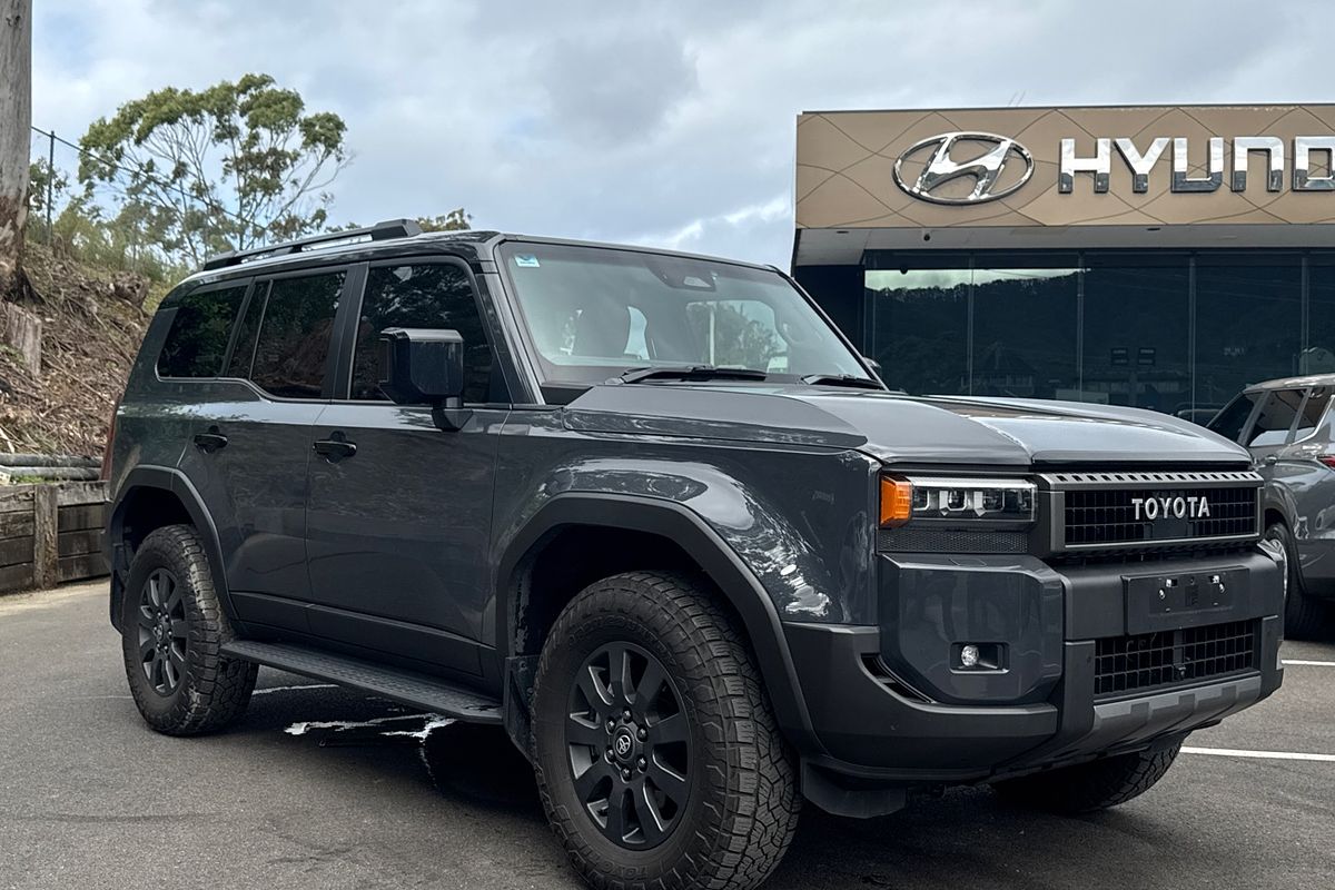 2024 Toyota Landcruiser Prado Altitude GDJ251R