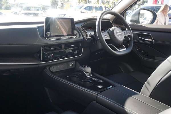 2023 Nissan X-TRAIL ST-L T33