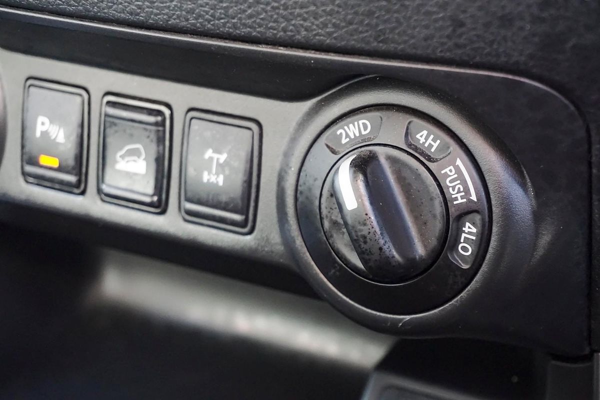 2021 Nissan Navara ST D23 4X4