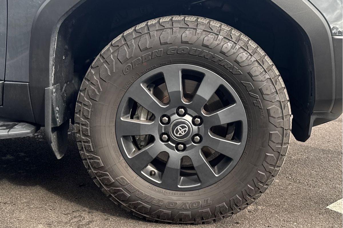 2024 Toyota Landcruiser Prado Altitude GDJ251R