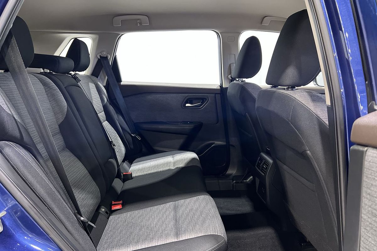2023 Nissan X-TRAIL ST T33