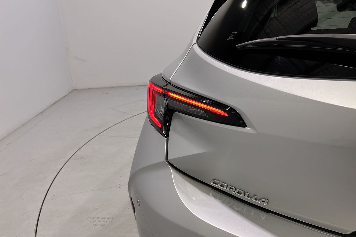2023 Toyota Corolla SX Hybrid ZWE219R