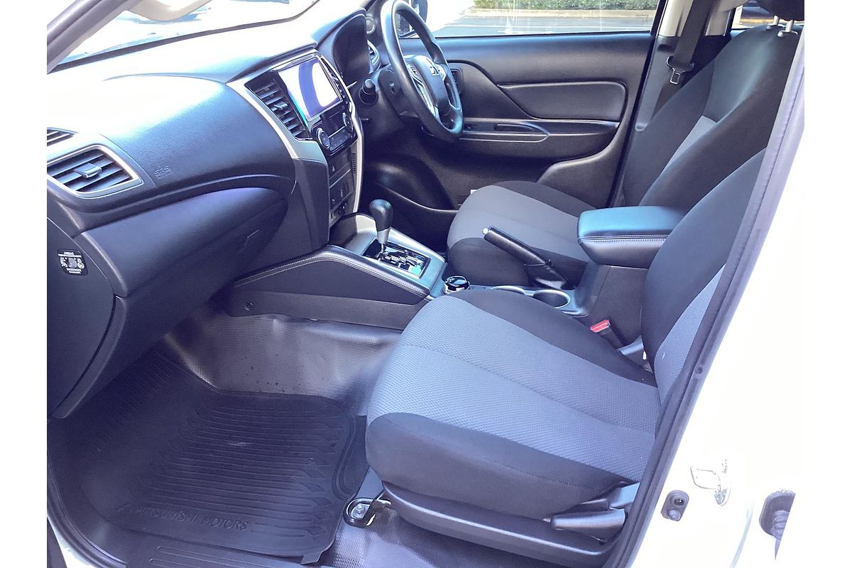 2020 Mitsubishi Triton GLX ADAS MR 4X4