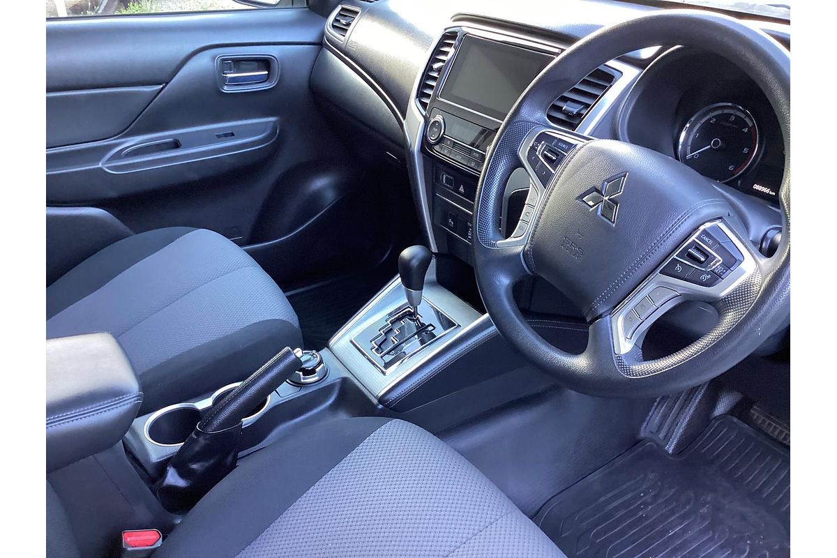 2020 Mitsubishi Triton GLX ADAS MR 4X4