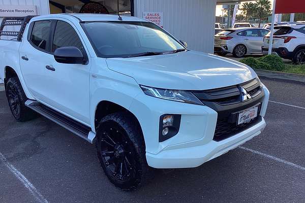 2020 Mitsubishi Triton GLX ADAS MR 4X4