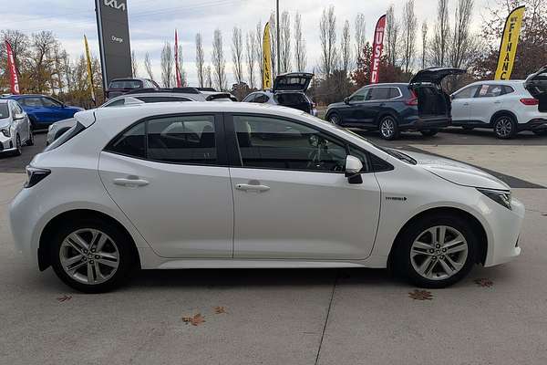 2022 Toyota Corolla Ascent Sport Hybrid ZWE211R