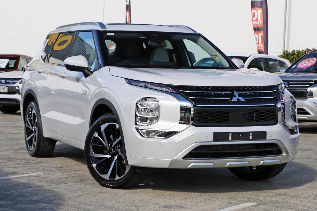 2025 Mitsubishi Outlander PHEV Exceed ZM