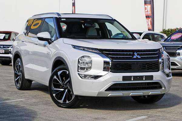 2025 Mitsubishi Outlander PHEV Exceed ZM
