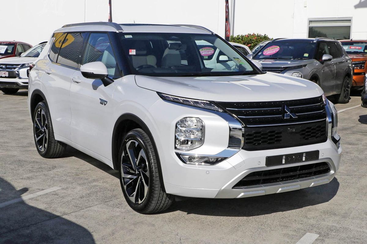 2025 Mitsubishi Outlander PHEV Exceed ZM