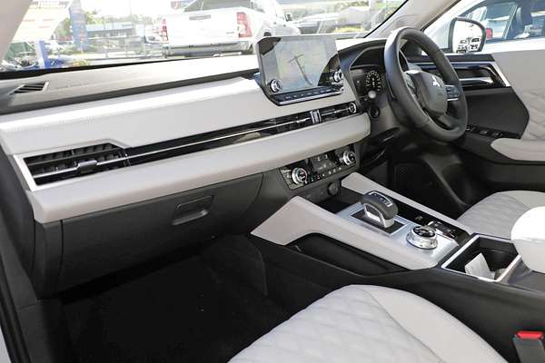 2025 Mitsubishi Outlander PHEV Exceed ZM