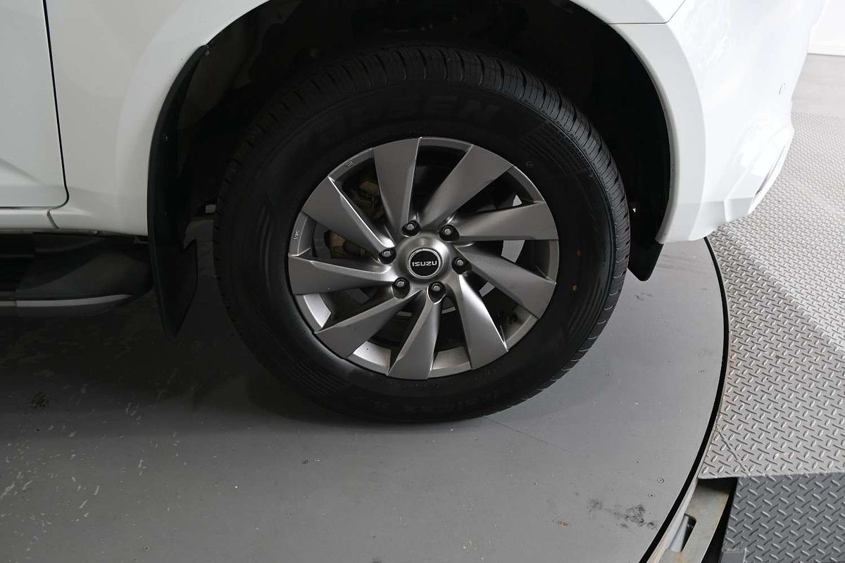 2023 Isuzu MU-X LS-T