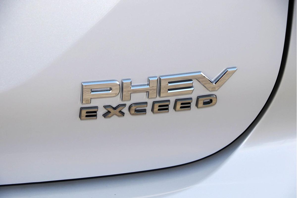 2025 Mitsubishi Outlander PHEV Exceed ZM