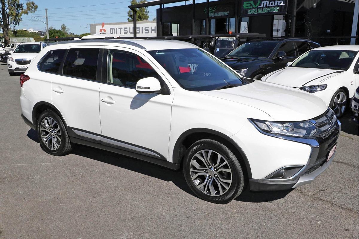 2016 Mitsubishi Outlander LS Safety Pack ZK