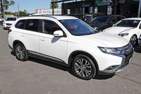 2016 Mitsubishi Outlander LS Safety Pack ZK