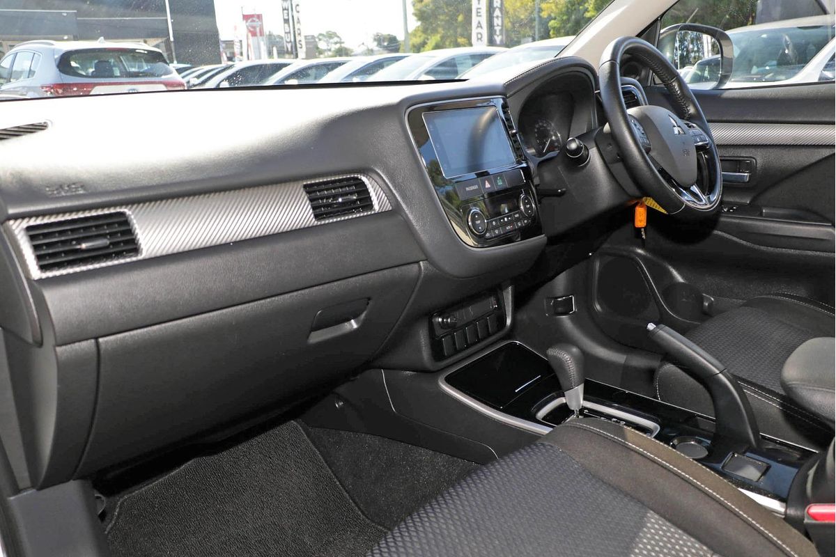 2016 Mitsubishi Outlander LS Safety Pack ZK