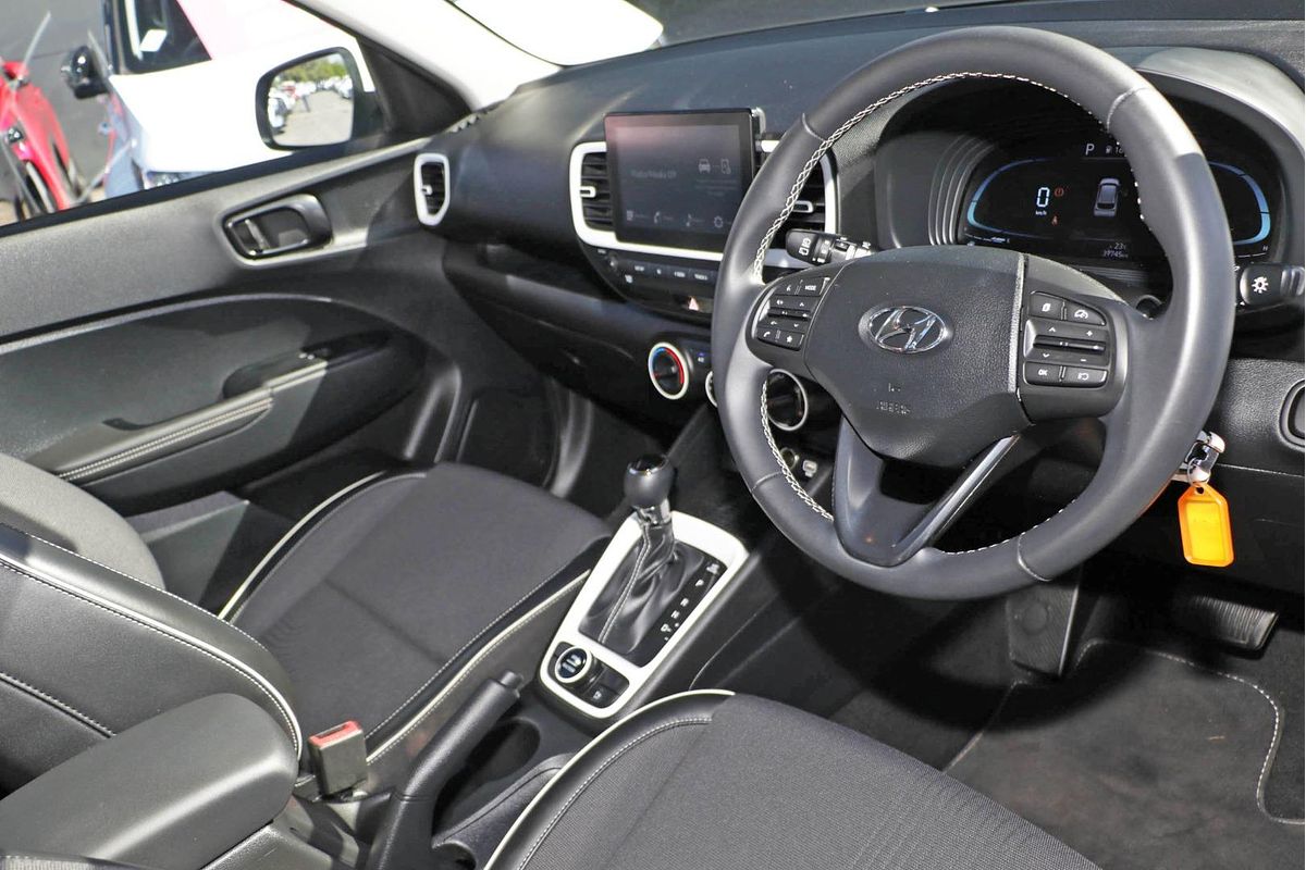 2023 Hyundai Venue Active QX.V5