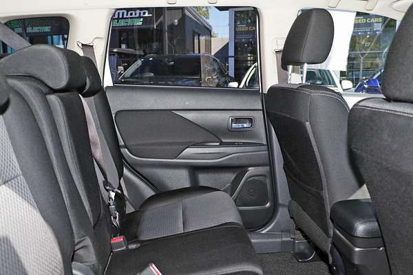 2016 Mitsubishi Outlander LS Safety Pack ZK