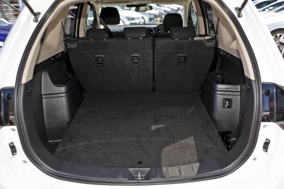2016 Mitsubishi Outlander LS Safety Pack ZK