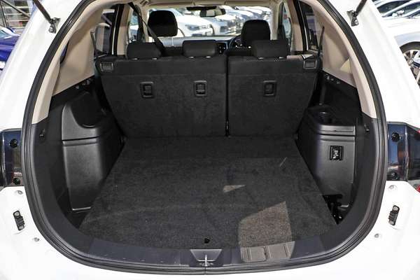 2016 Mitsubishi Outlander LS Safety Pack ZK