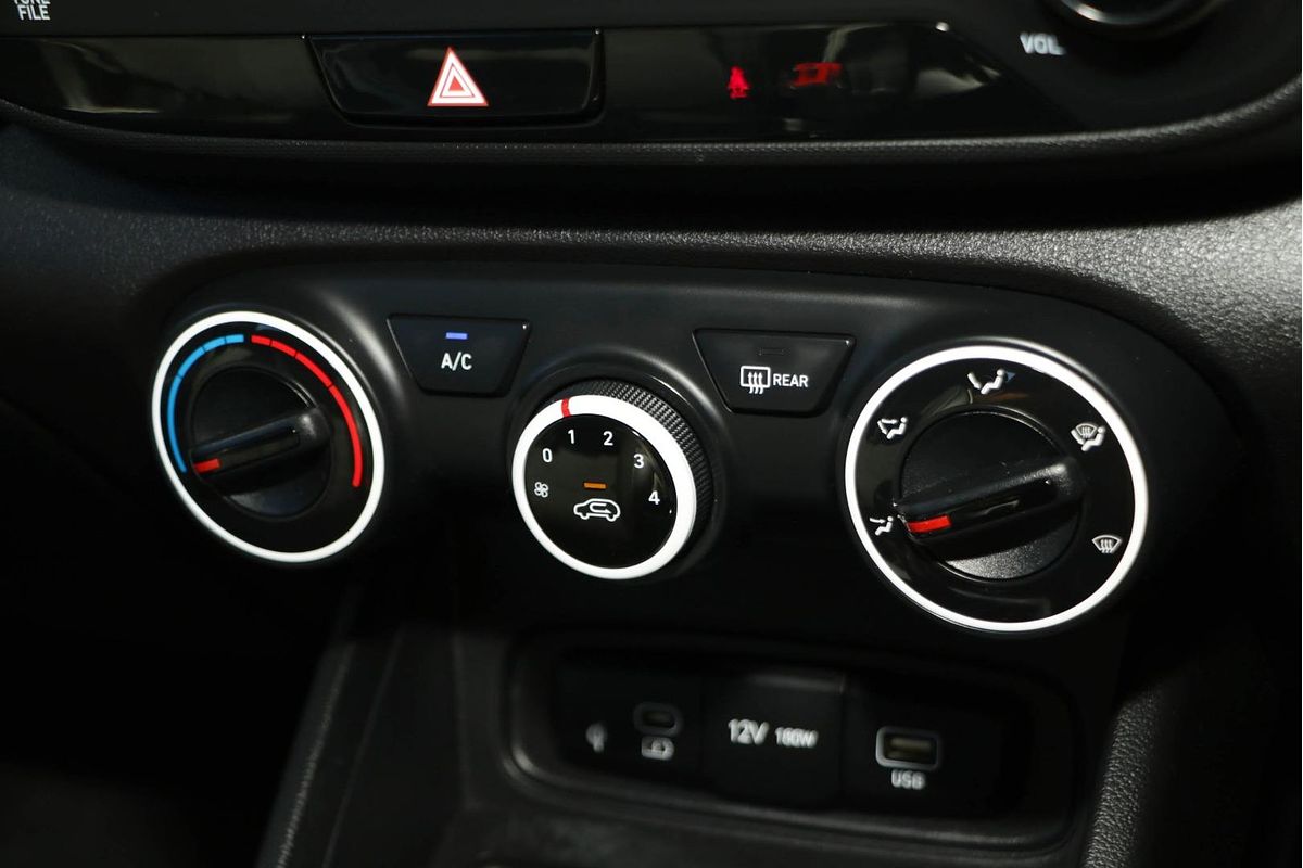 2023 Hyundai Venue Active QX.V5