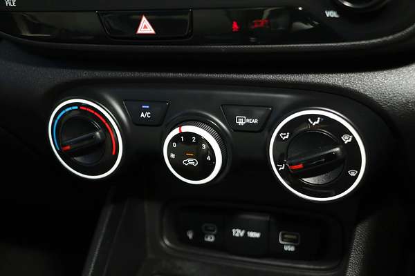 2023 Hyundai Venue Active QX.V5