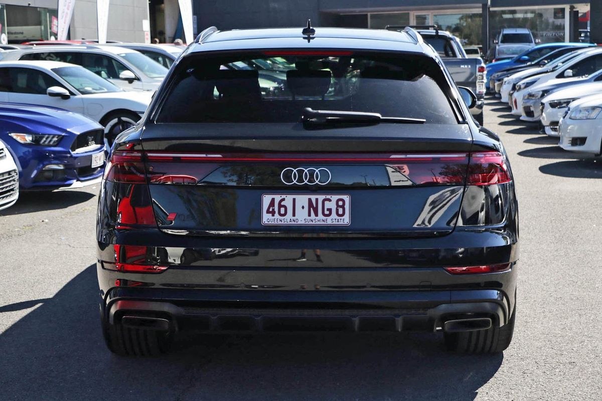 2024 Audi Q8 50 TDI S line F1