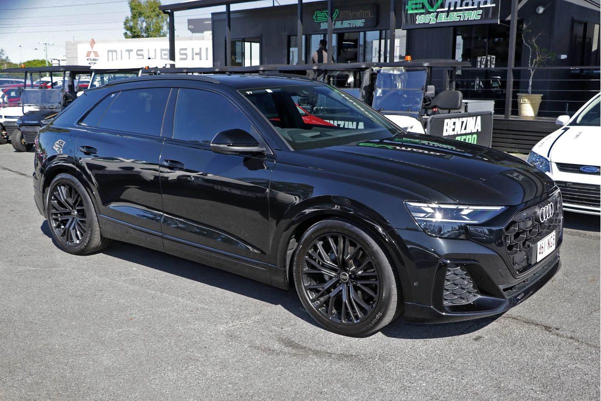 2024 Audi Q8 50 TDI S line F1