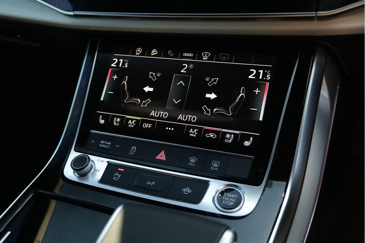 2024 Audi Q8 50 TDI S line F1